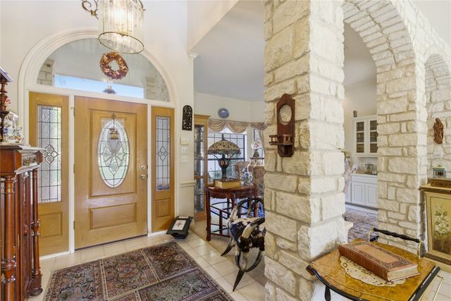 34 Wingreen LOOP, The Hills, TX 78738