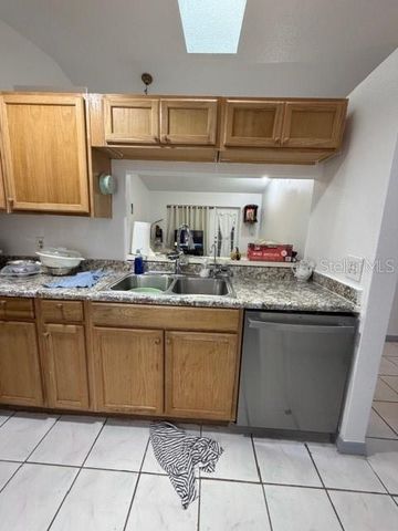9943 BURL WAY, Orlando, FL 32817