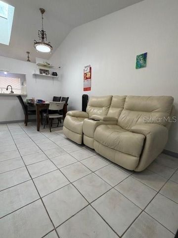 9943 BURL WAY, Orlando, FL 32817