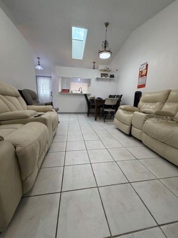 9943 BURL WAY, Orlando, FL 32817