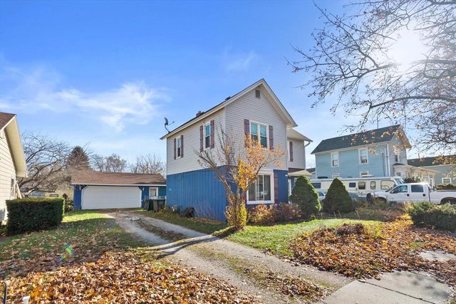 546 Sumner STREET, Genoa City, WI 53128
