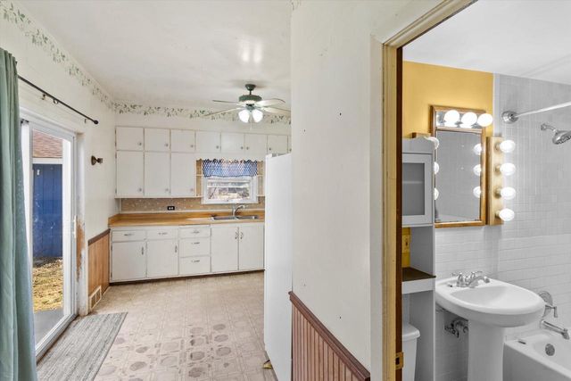 546 Sumner STREET, Genoa City, WI 53128