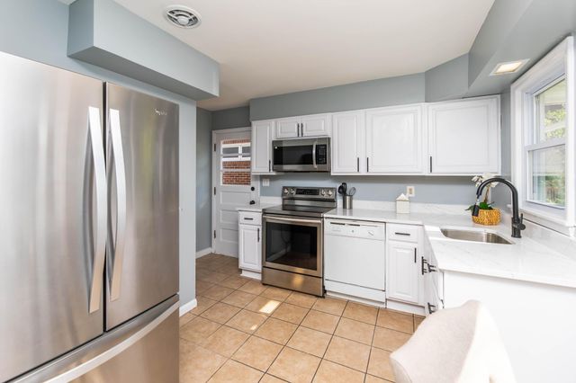 4253 6th Street NE, Columbia Heights, MN 55421
