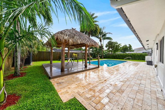 1970 NE 32nd Street, Lighthouse Point, FL 33064