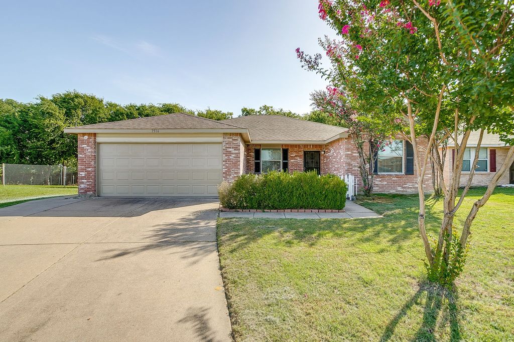 1516 Windy Meadows Drive, Burleson, TX 76028