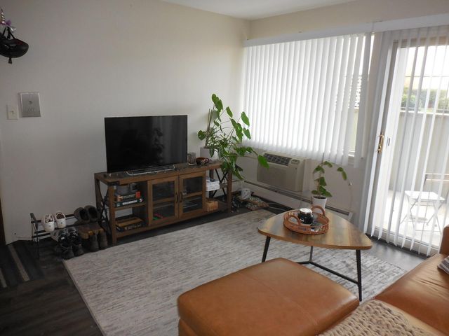 2317 Packard Street B103, Ann Arbor, MI 48104