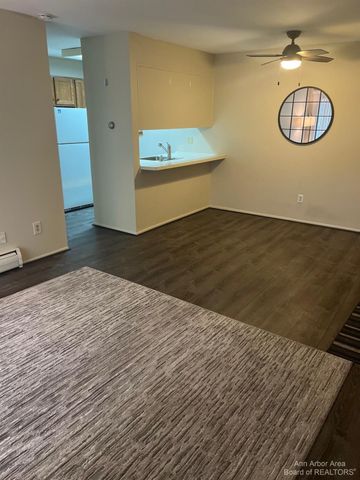2317 Packard Street B103, Ann Arbor, MI 48104