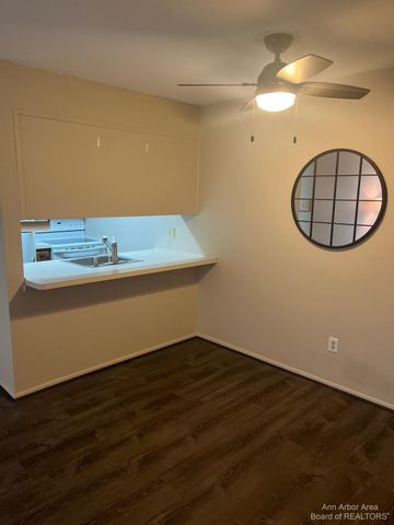 2317 Packard Street B103, Ann Arbor, MI 48104
