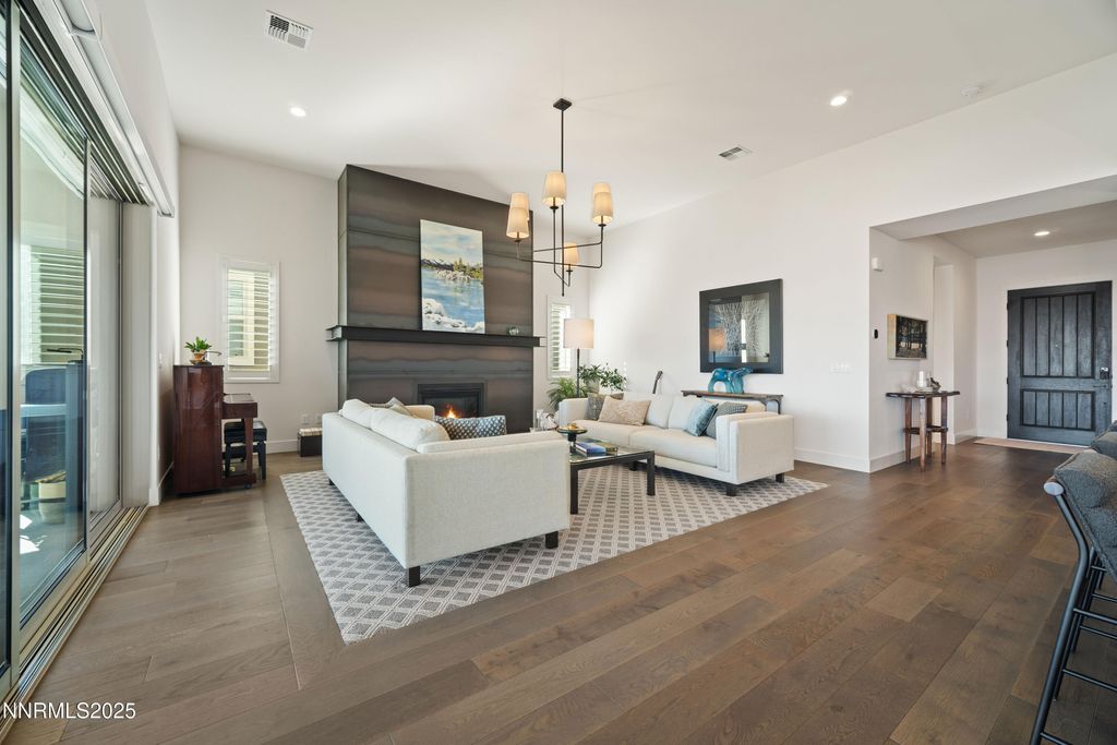 Image 11 of property listing at 9176 Graycliff Lane, Reno, NV 89523