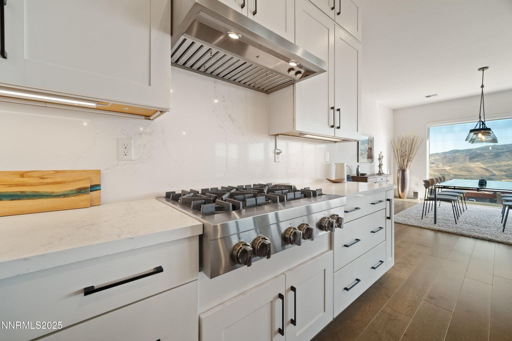 Image 16 of property listing at 9176 Graycliff Lane, Reno, NV 89523