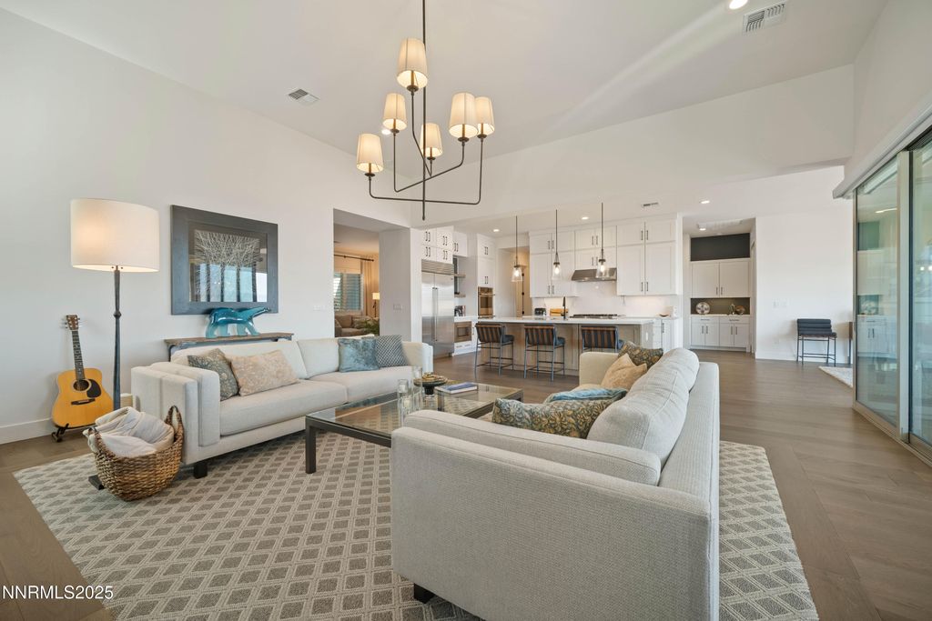 Image 18 of property listing at 9176 Graycliff Lane, Reno, NV 89523