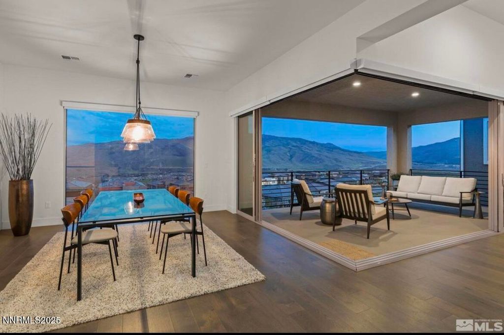 Image 2 of property listing at 9176 Graycliff Lane, Reno, NV 89523