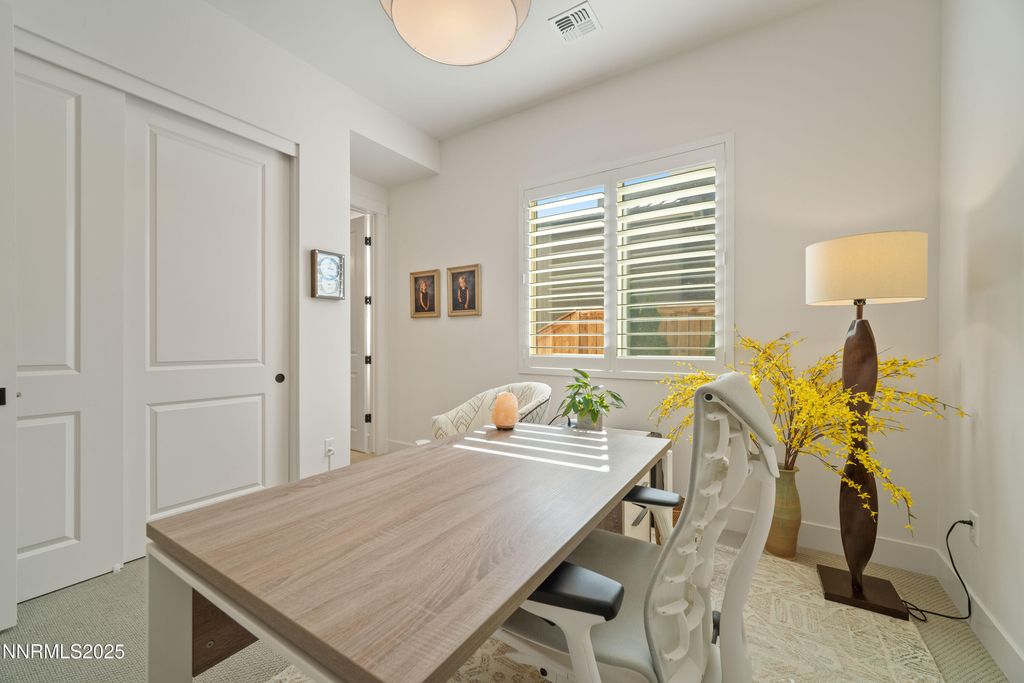 Image 24 of property listing at 9176 Graycliff Lane, Reno, NV 89523