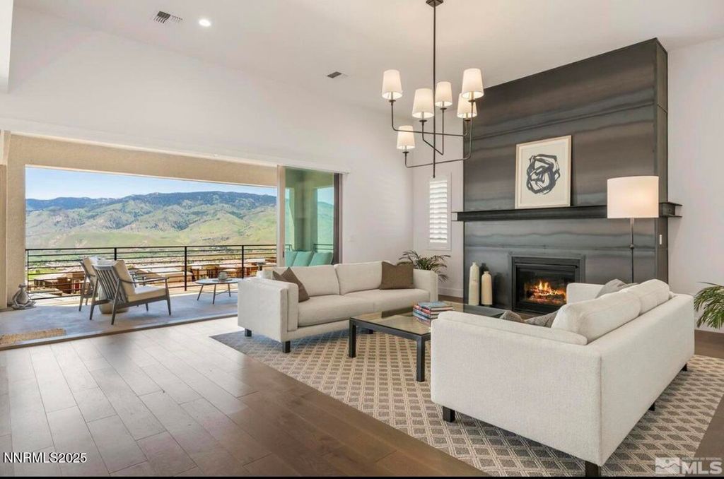 Image 3 of property listing at 9176 Graycliff Lane, Reno, NV 89523