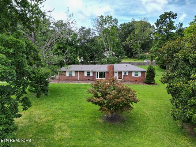112 S Hummingbird Lane, Dickson, TN 37055