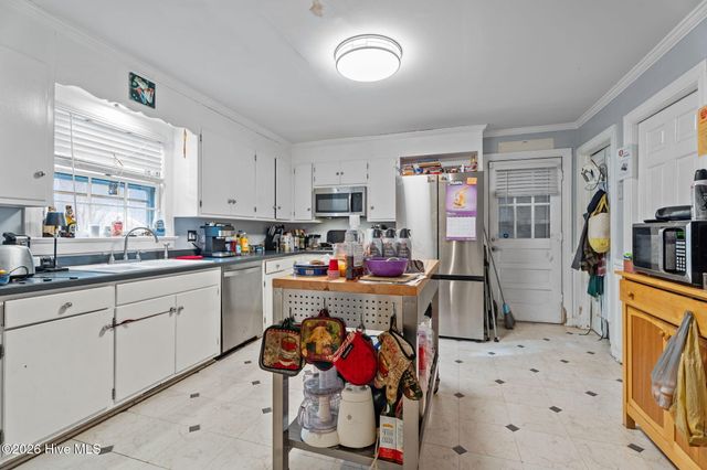 300 S Englewood Drive, Rocky Mount, NC 27804