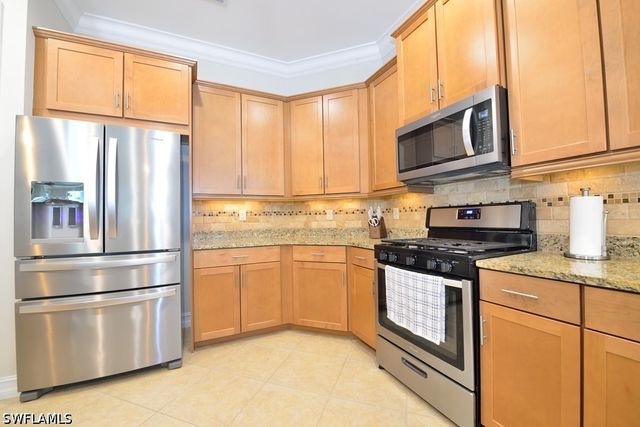 3951 Otter Bend CIR, Fort Myers, FL 33905