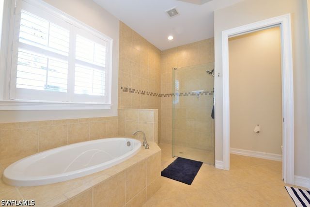 3951 Otter Bend CIR, Fort Myers, FL 33905