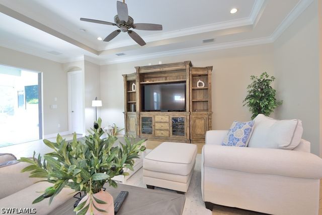 3951 Otter Bend CIR, Fort Myers, FL 33905