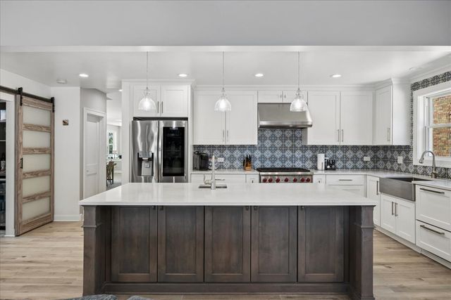 5613 N Nottingham Avenue, Chicago, IL 60631