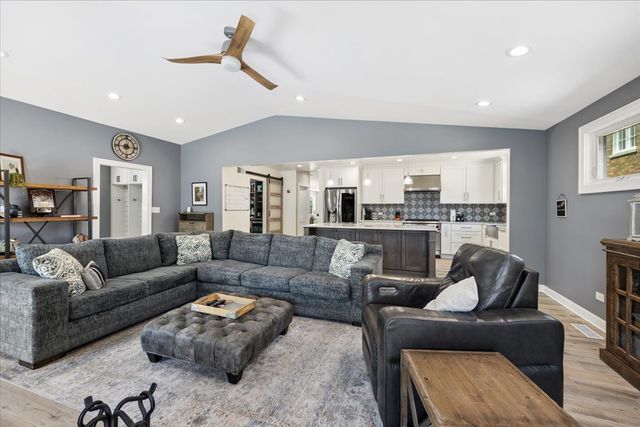 5613 N Nottingham Avenue, Chicago, IL 60631