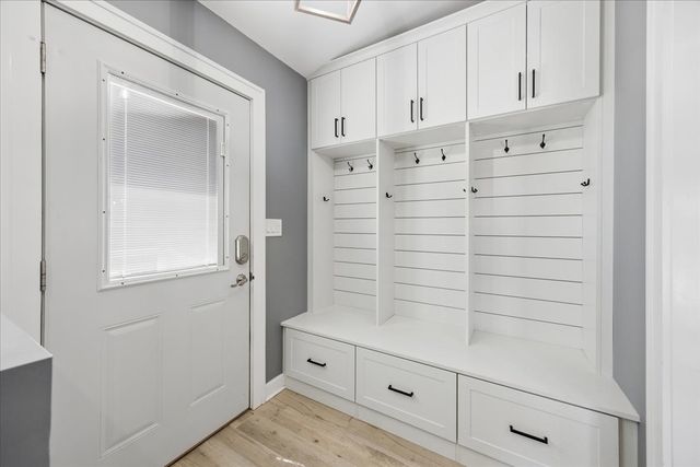 5613 N Nottingham Avenue, Chicago, IL 60631