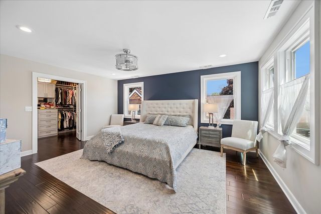 5613 N Nottingham Avenue, Chicago, IL 60631