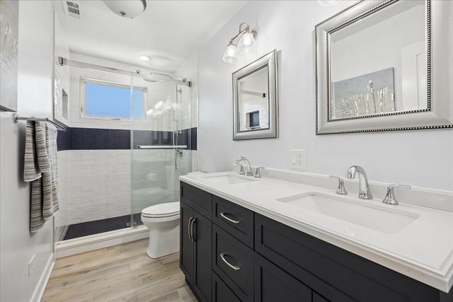 5613 N Nottingham Avenue, Chicago, IL 60631