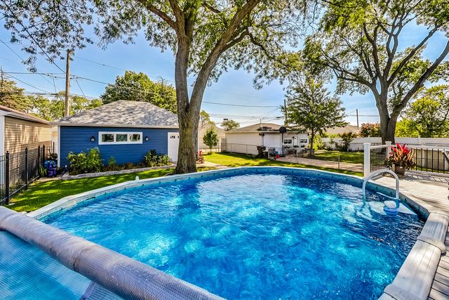 5613 N Nottingham Avenue, Chicago, IL 60631