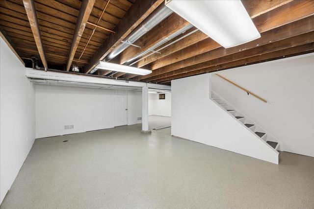 5613 N Nottingham Avenue, Chicago, IL 60631