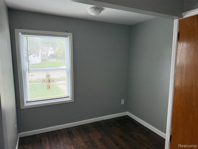 15645 Semrau Avenue, Eastpointe, MI 48021