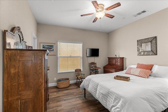 1009 Fairmont Ct, Modesto, CA 95354