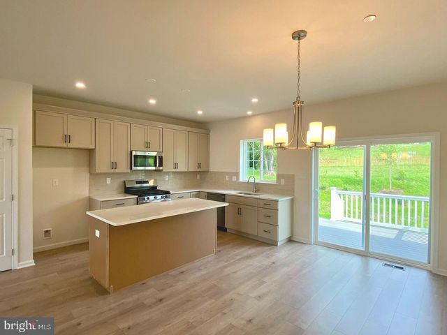 "A" NEWPORT WEST SAWYER COURT, Royersford, PA 19468