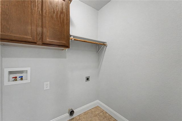 1208 W Berkeley Avenue, Rogers, AR 72758