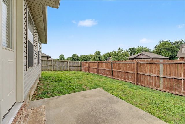 1208 W Berkeley Avenue, Rogers, AR 72758