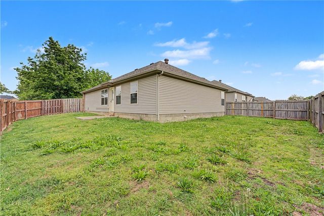 1208 W Berkeley Avenue, Rogers, AR 72758