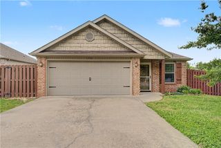 1208 W Berkeley Avenue, Rogers, AR 72758