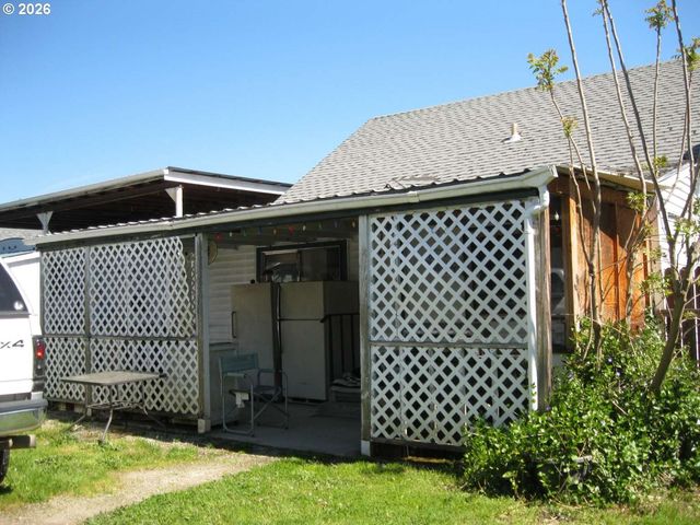 434 Ne NEAL Ln, Myrtle Creek, OR 97457