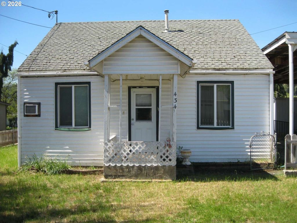 434 Ne NEAL Ln, Myrtle Creek, OR 97457