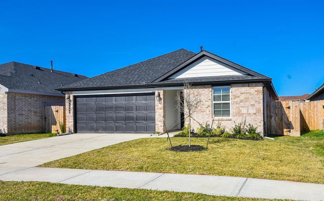 5146 Sunset Oaks Drive, Arcola, TX 77545