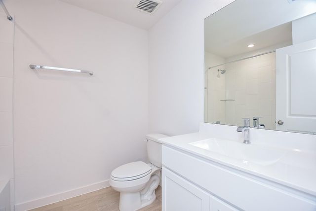 5146 Sunset Oaks Drive, Arcola, TX 77545