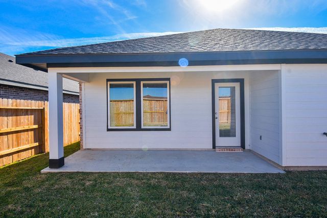 5146 Sunset Oaks Drive, Arcola, TX 77545