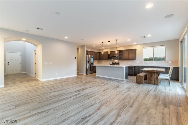 8049 Red Rock Crest Street, Las Vegas, NV 89166