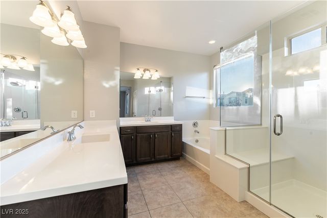 8049 Red Rock Crest Street, Las Vegas, NV 89166