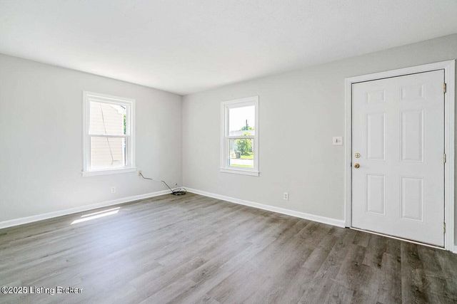 2637 Olive St, Louisville, KY 40210