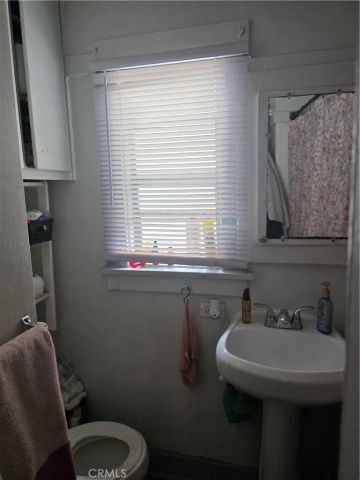 9726 Bowman, South Gate, CA 90280