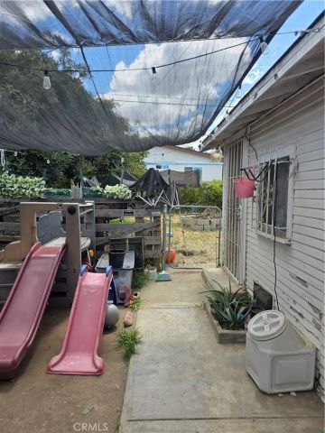9726 Bowman, South Gate, CA 90280