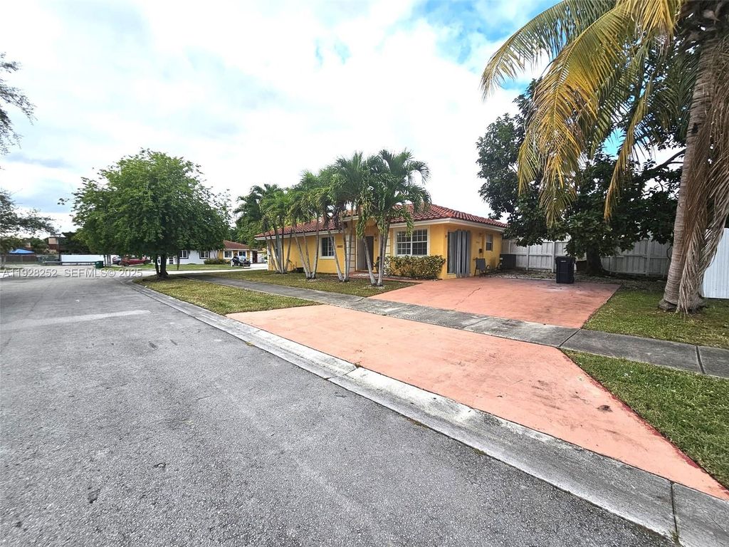 20023 SW 123rd Ave, Miami, FL 33177
