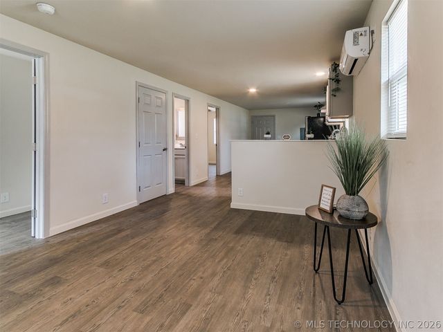 2320 N Atlanta Place, Tulsa, OK 74110