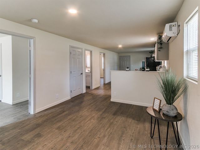 2320 N Atlanta Place, Tulsa, OK 74110